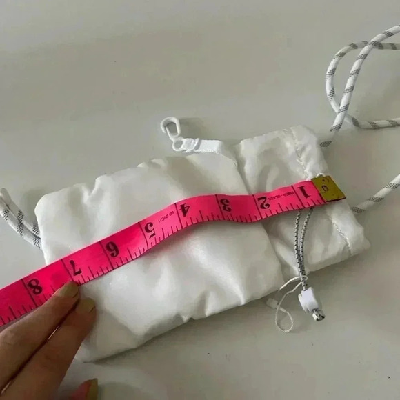 Lululemon Athletica Play  Forward Crossbody Pouch - Picture 6 of 7